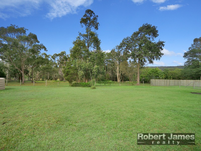 11 Tamarine Court, Cooroibah QLD 4565