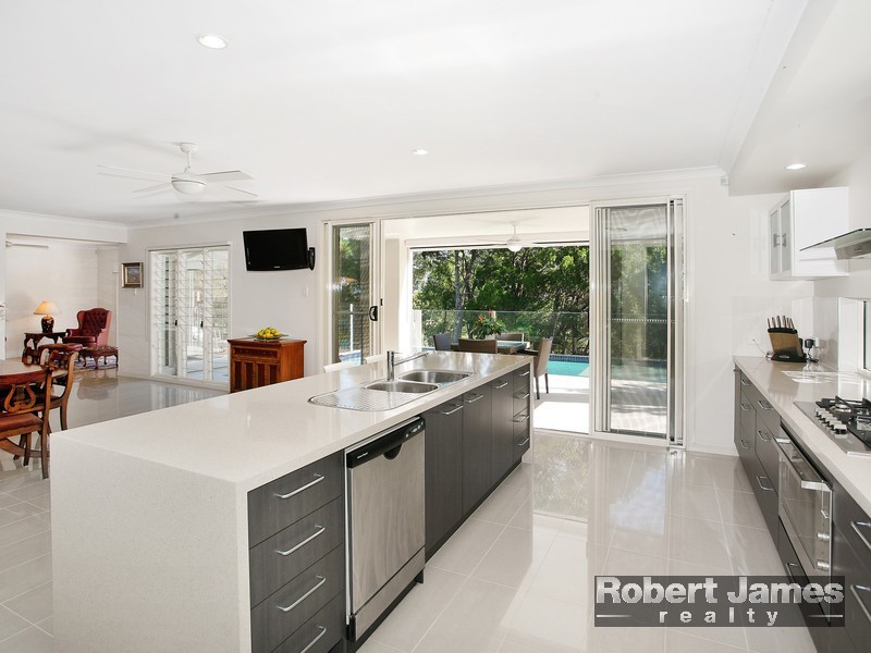 13 Banksia Avenue, Noosa Heads QLD 4567