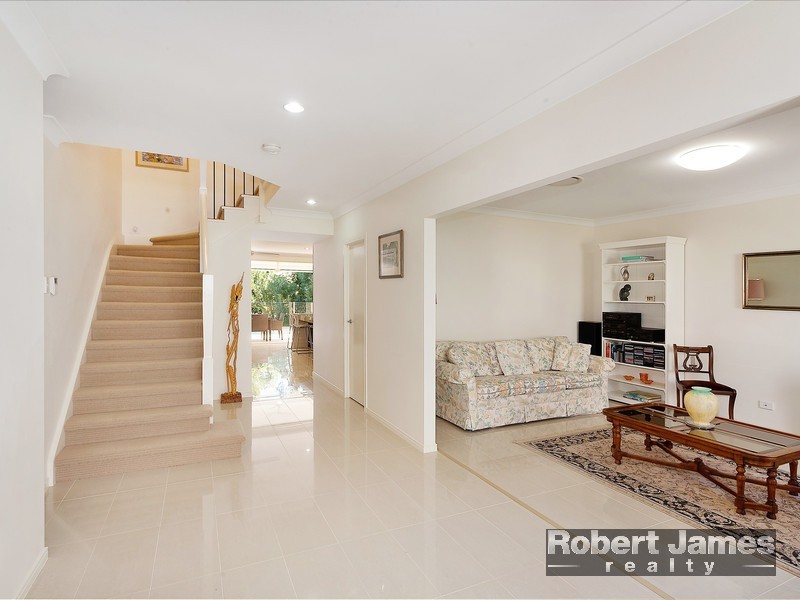 13 Banksia Avenue, Noosa Heads QLD 4567