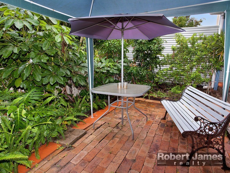 1/9 Eumundi Road, Noosaville QLD 4566