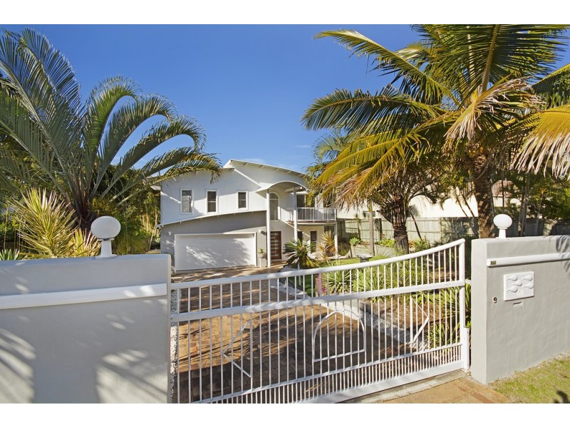 60 Southern Cross Parade, Sunrise Beach QLD 4567