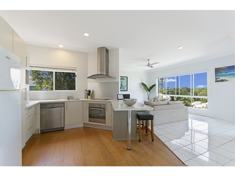 60 Southern Cross Parade, Sunrise Beach QLD 4567