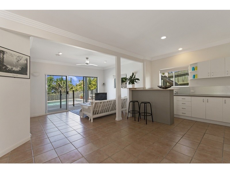 60 Southern Cross Parade, Sunrise Beach QLD 4567