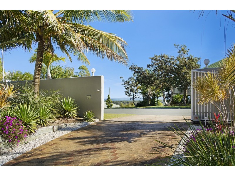 60 Southern Cross Parade, Sunrise Beach QLD 4567