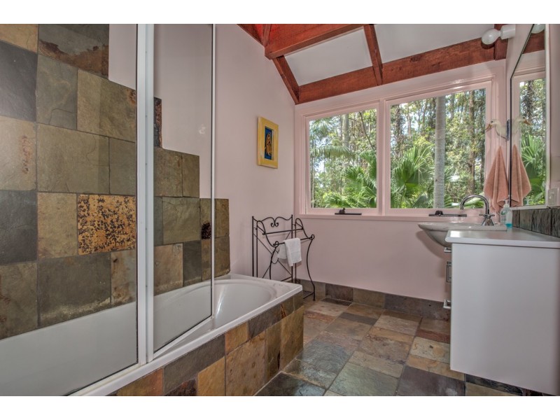 90 Wust Road, Doonan QLD 4562