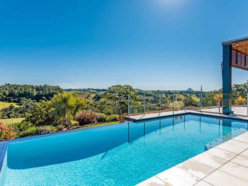 43 Wust Road, Cooroy QLD 4563