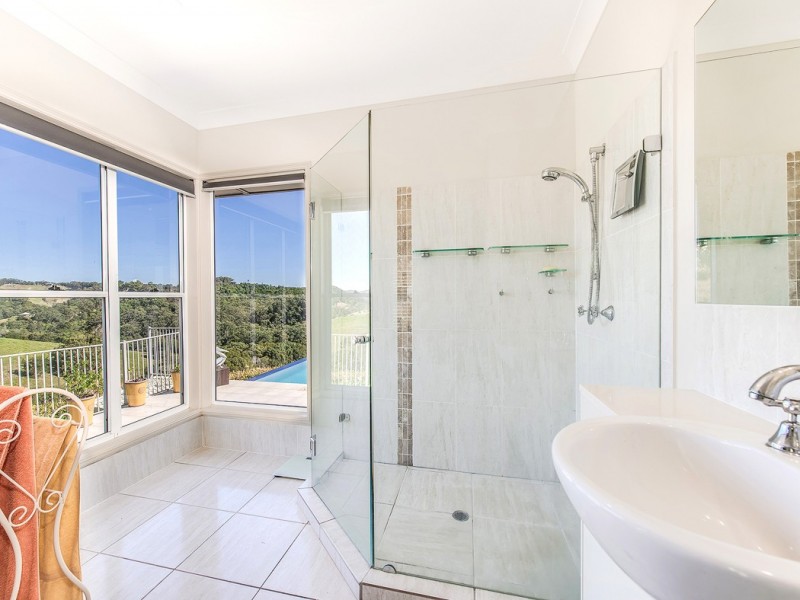 43 Wust Road, Cooroy QLD 4563