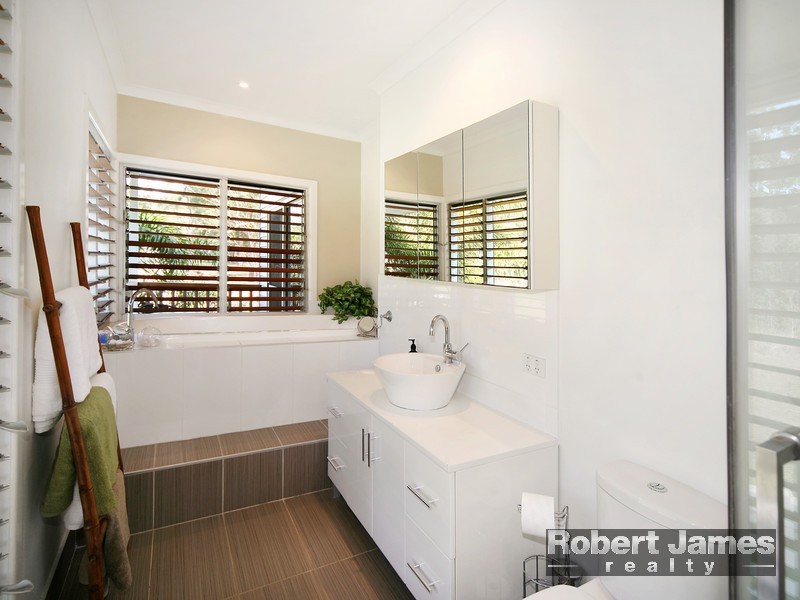 233 Grays Road, Doonan QLD 4562