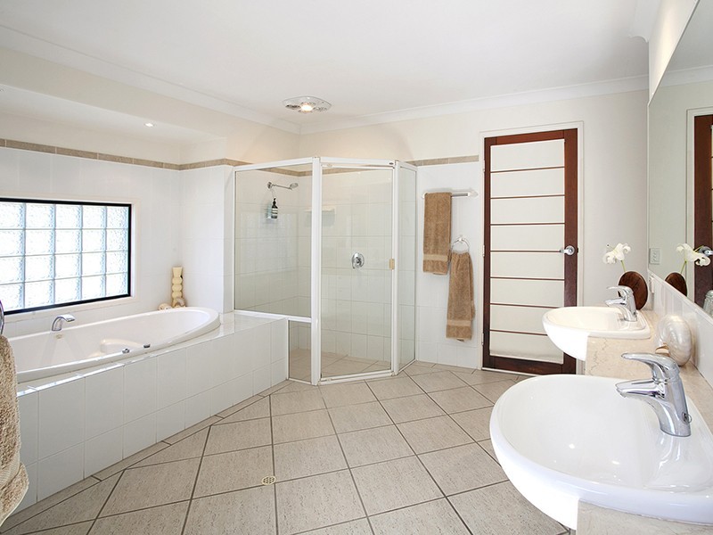 14 Masthead Quay, Noosa Waters QLD 4566