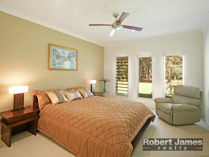 35 Coral Fern Dr, Cooroibah QLD 4565