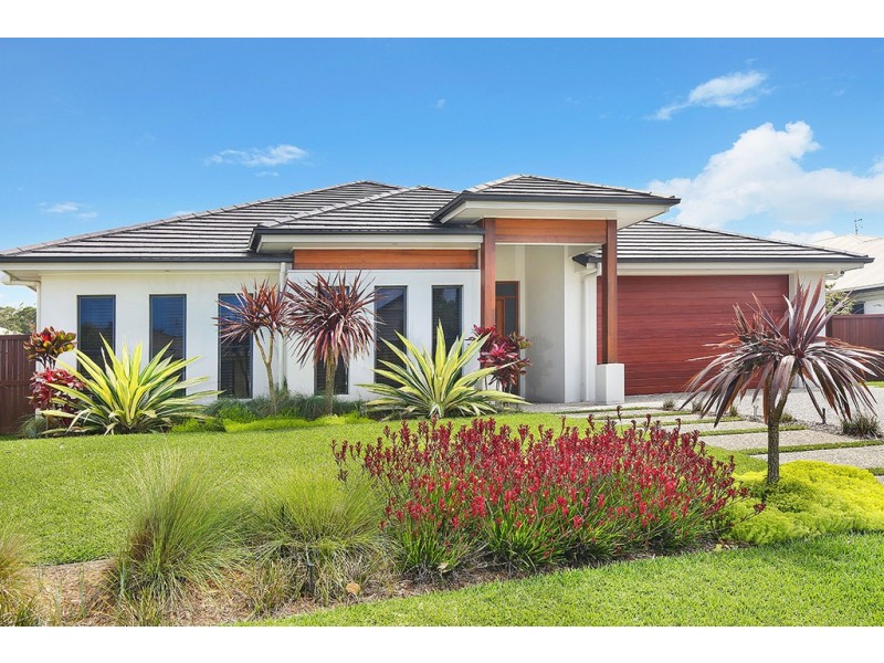 13 Gainsborough Cres, Peregian Springs QLD 4573