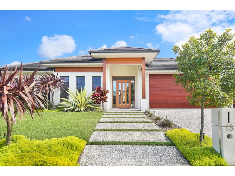 13 Gainsborough Cres, Peregian Springs QLD 4573