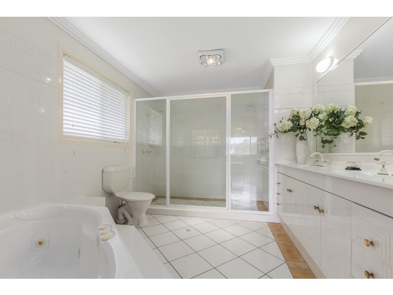 12 Orealla Crescent, Sunrise Beach QLD 4567