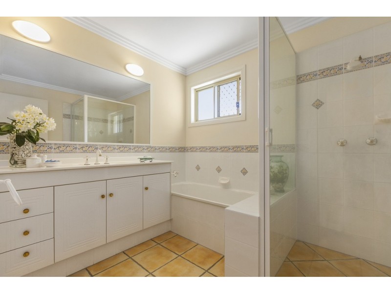 12 Orealla Crescent, Sunrise Beach QLD 4567