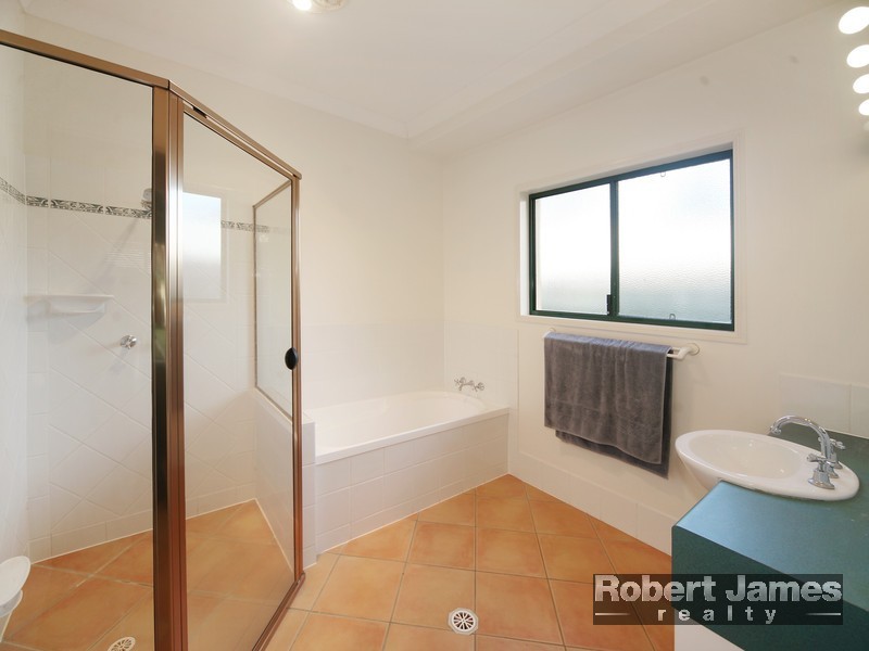 5 Finney Court, Tewantin QLD 4565