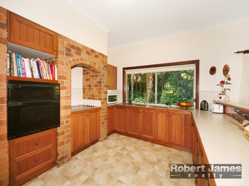 151 Dath Henderson Road, Tinbeerwah QLD 4563