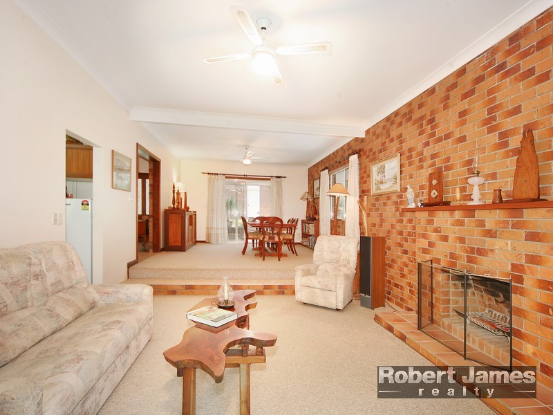 151 Dath Henderson Road, Tinbeerwah QLD 4563