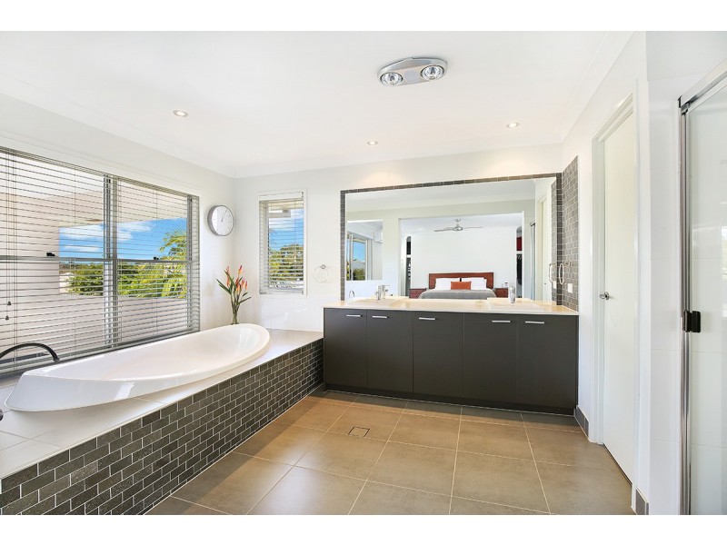 15 Selkirk Way, Peregian Springs QLD 4573