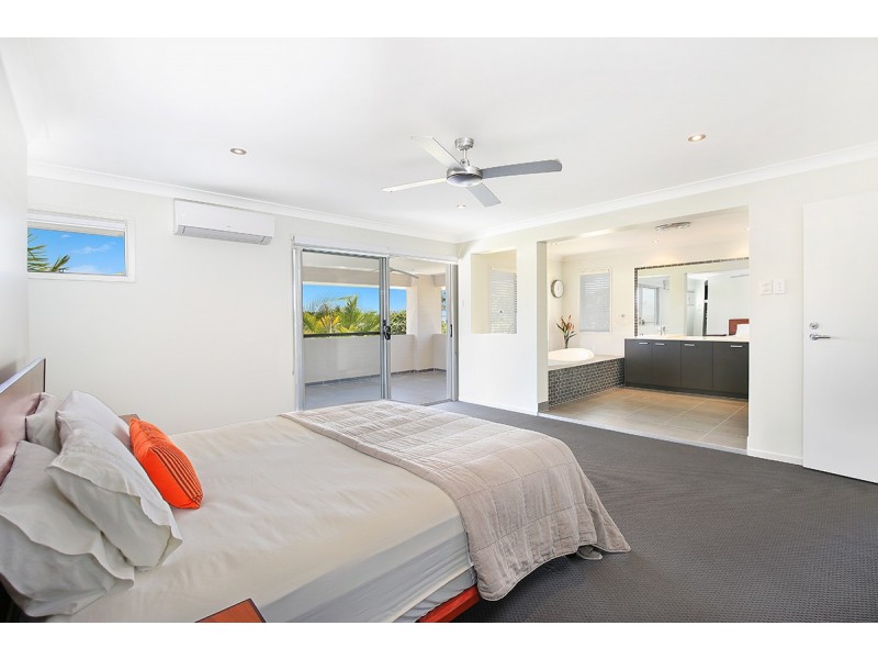 15 Selkirk Way, Peregian Springs QLD 4573