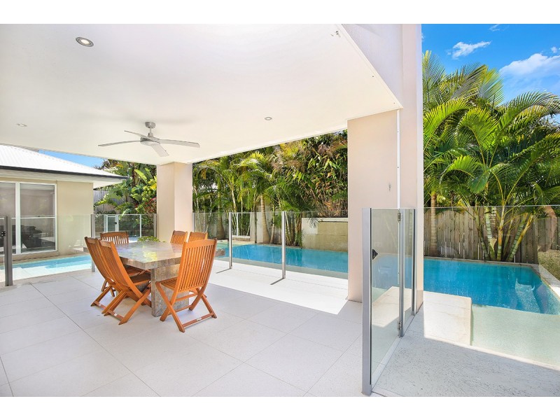 15 Selkirk Way, Peregian Springs QLD 4573