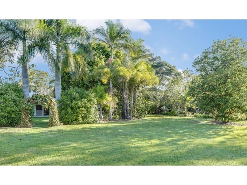 5 Dela Court, Cooroibah QLD 4565