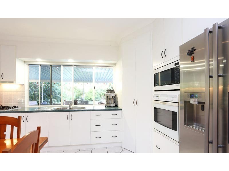 5 Dela Court, Cooroibah QLD 4565