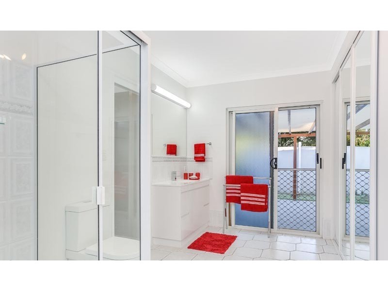 5 Dela Court, Cooroibah QLD 4565