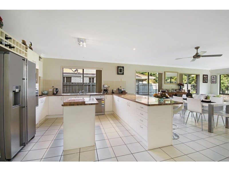 29 Ashgrove Drive, Cooroy QLD 4563