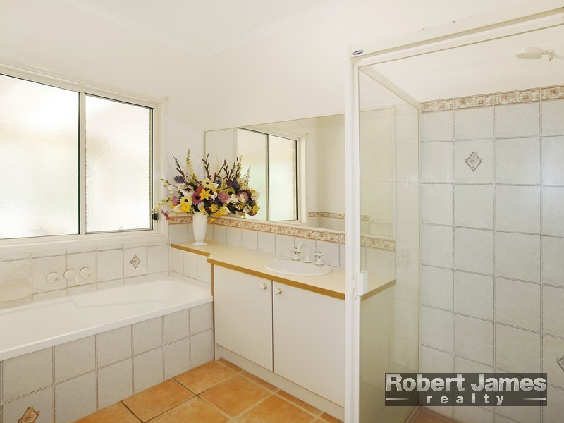 8 Burgess Drive, Tewantin QLD 4565