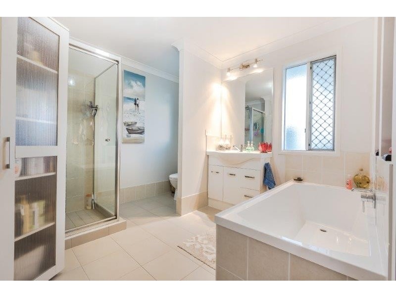3 Penina Close, Peregian Springs QLD 4573