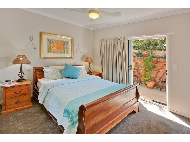 8 Greenside Court, Peregian Springs QLD 4573