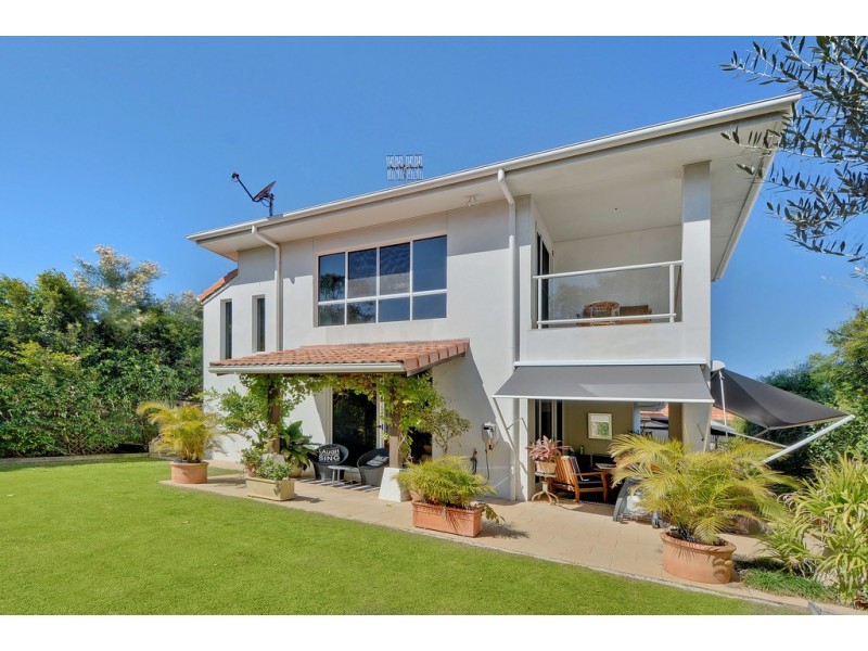 8 Greenside Court, Peregian Springs QLD 4573