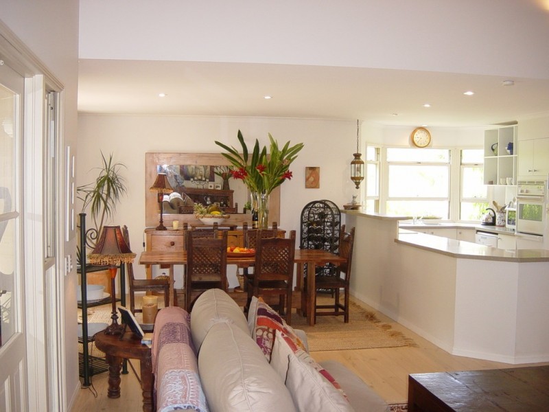 95 Lake Weyba Drive, Noosaville QLD 4566