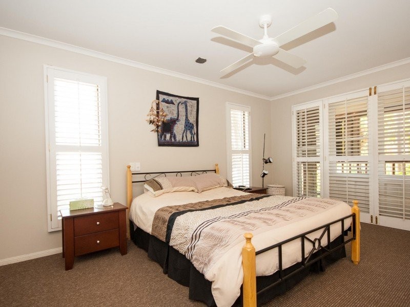95 Lake Weyba Drive, Noosaville QLD 4566