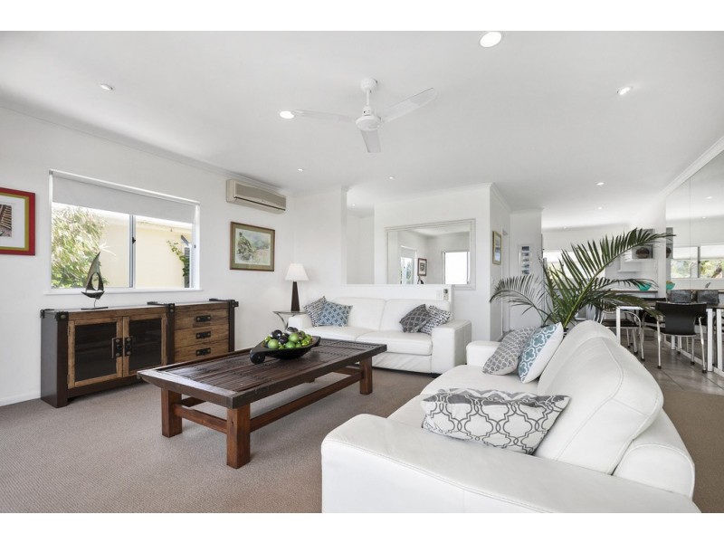 2/18 Corsair Crescent, Sunrise Beach QLD 4567