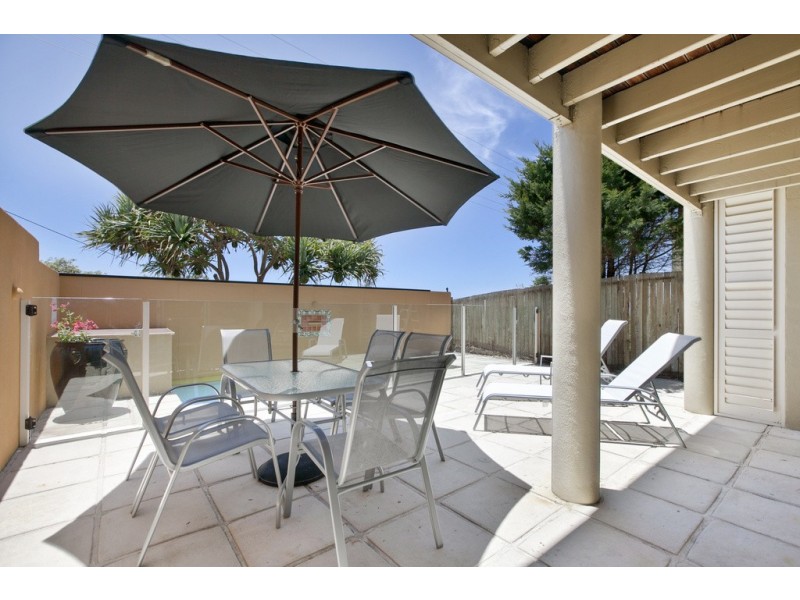 2/18 Corsair Crescent, Sunrise Beach QLD 4567