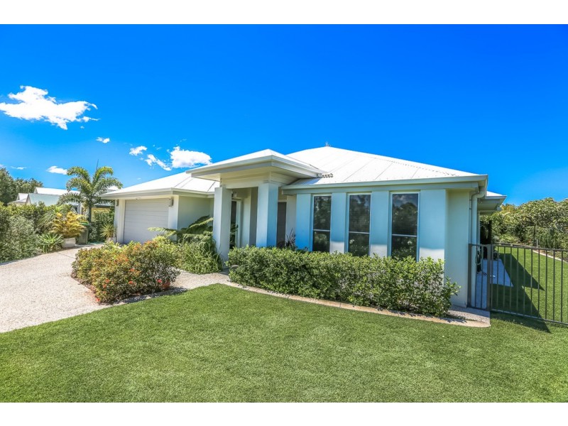 2 Maddens Crescent, Peregian Springs QLD 4573