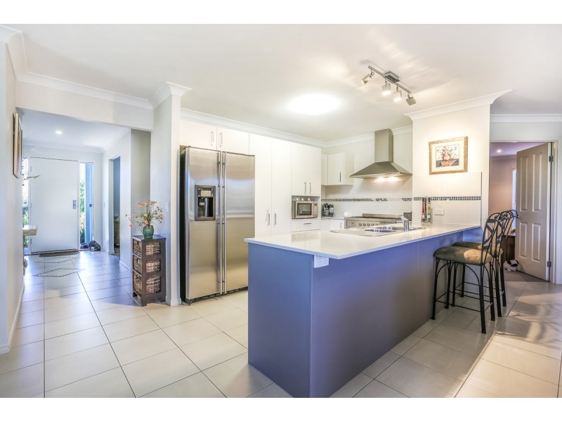 2 Maddens Crescent, Peregian Springs QLD 4573