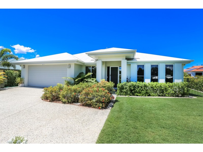 2 Maddens Crescent, Peregian Springs QLD 4573
