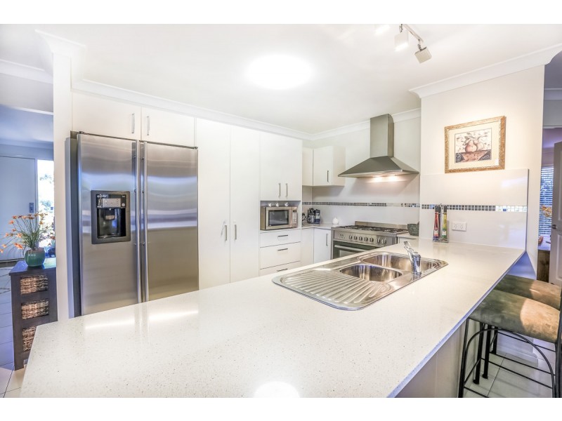 2 Maddens Crescent, Peregian Springs QLD 4573