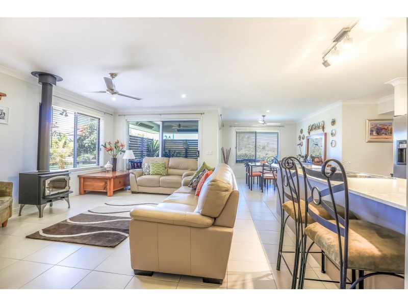 2 Maddens Crescent, Peregian Springs QLD 4573