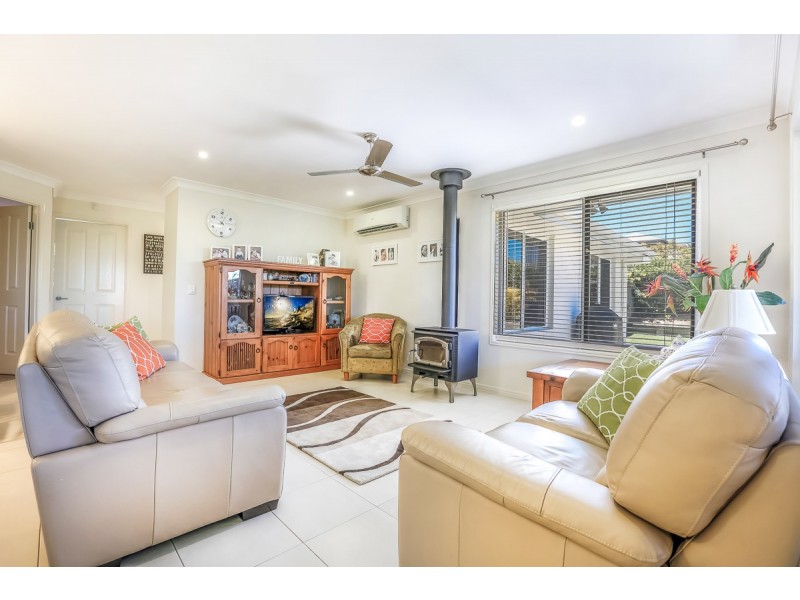 2 Maddens Crescent, Peregian Springs QLD 4573