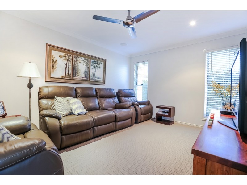 2 Maddens Crescent, Peregian Springs QLD 4573