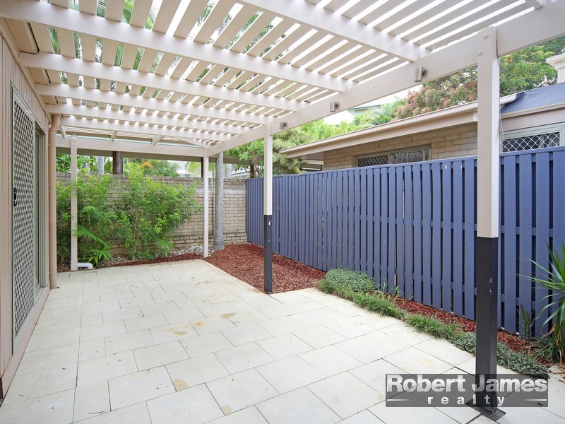 2/31-33 Elizabeth Street, Noosaville QLD 4566