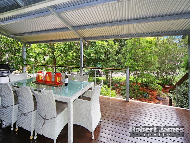 2 Coates Drive, Boreen Point QLD 4565