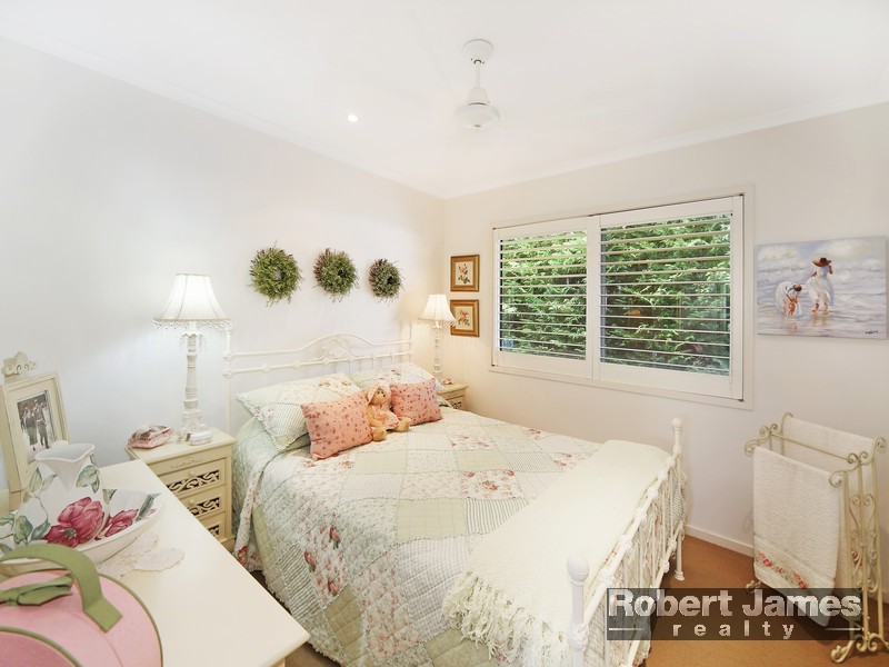 2 Coates Drive, Boreen Point QLD 4565