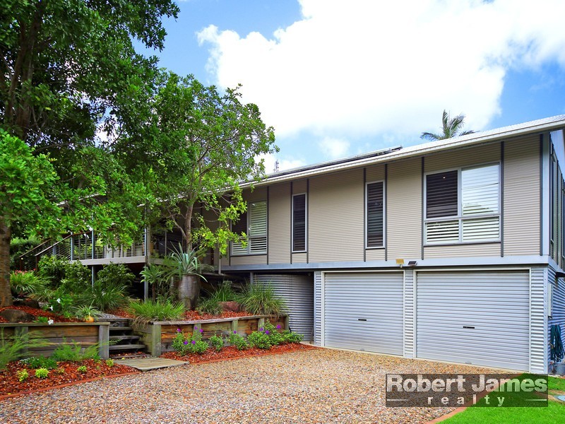 2 Coates Drive, Boreen Point QLD 4565