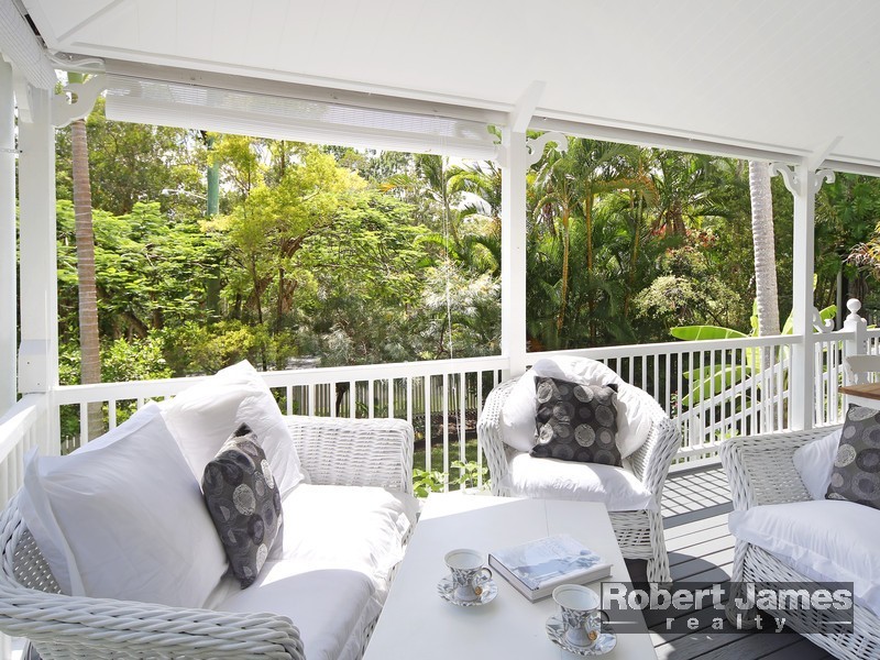 2 Pines Avenue, Cooroibah QLD 4565
