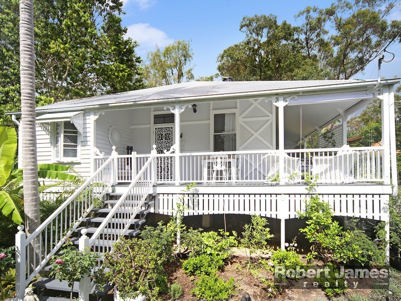 2 Pines Avenue, Cooroibah QLD 4565