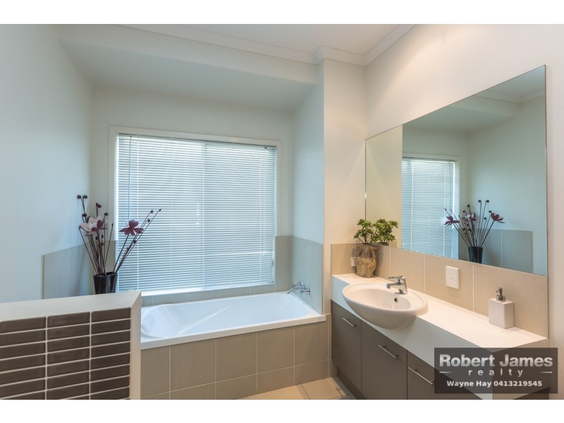 9 Inverness Place, Peregian Springs QLD 4573